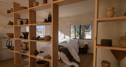 Arro Dunes - Rustic Cabin in the Desert - Wood burning hot tub - Cowboy pool