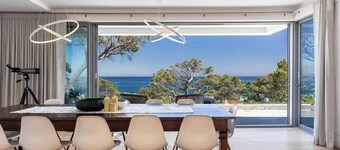 Villa 31 Camps Bay - Luxury Villa | Pool | Jacuzzi