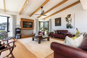 TV, fireplace, stereo, offices