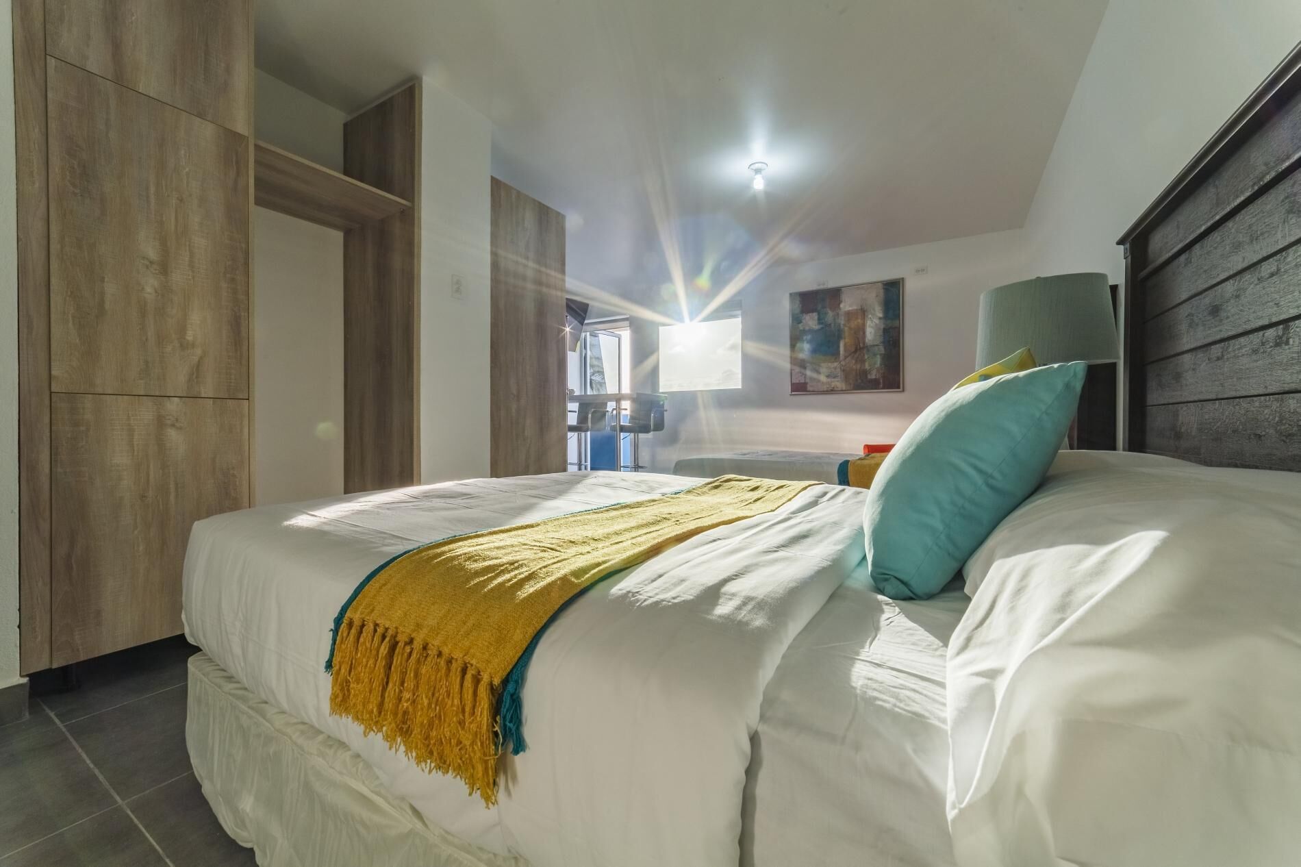 Tabla de planchar con plancha y wifi 