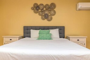 5 makuuhuonetta, silitysrauta/-lauta, Wi-Fi, vuodevaatteet