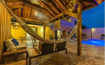 Amazing Villa near Beach & Attractions ~ Prvt Pool