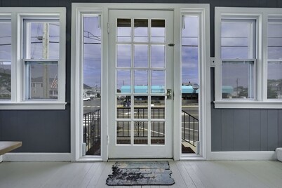 Classic Shore House in the Heart of Beach Haven