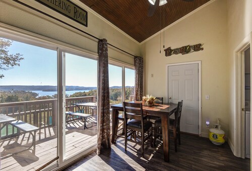 Hoot Owl @ Table Rock Lake - Amazing Lake Views!! - Game Room - Priced TO Rent!!