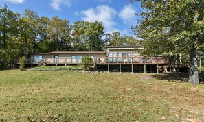 House (Hoot Owl @ Table Rock Lake - AMAZING ) | Exterior