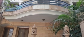 3 Bed Flat - Sleeps 6 - Parking - Wifi