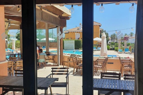 Luxury Golf View 3Bed Penthouse, Sleeps 6, Balcony