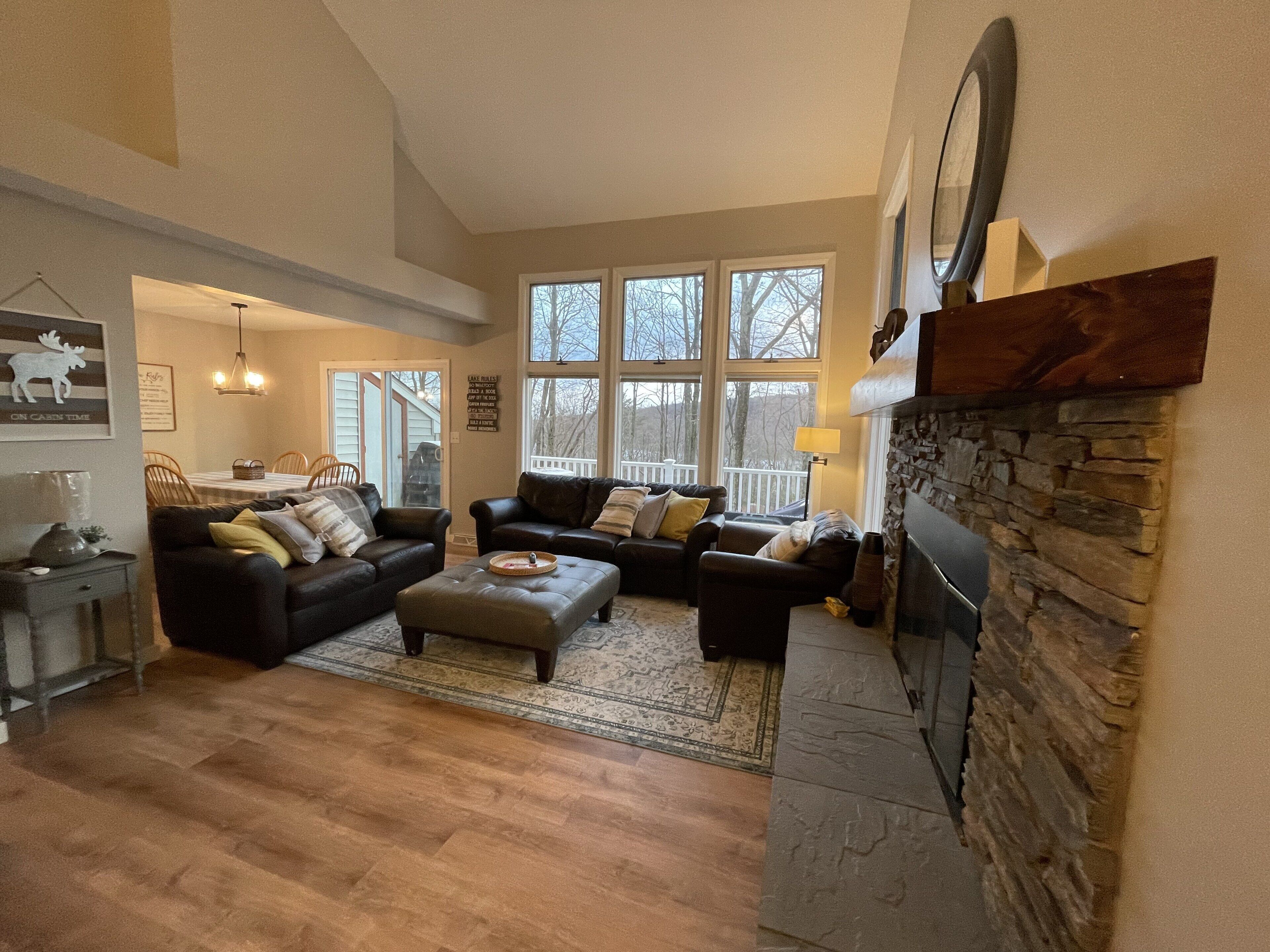 Big Boulder Ski House/ Lake Harmony- .4 miles to Ski Mountain and Lake  