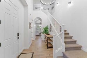 Interior - Spacious Luxury Family Home in the Pines | Patio Dining + Firepit + Gym + Office (Flagstaff)