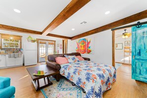 1 bedroom, iron/ironing board, free WiFi, bed sheets