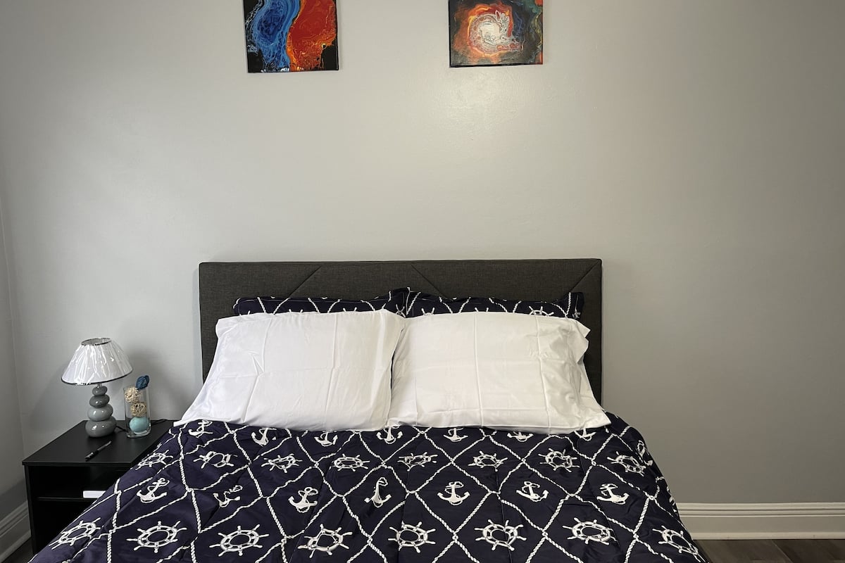 Townhome | 3 bedrooms, blackout drapes, iron/ironing board, WiFi (free)