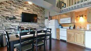 Condo (Memory Maker Condo - Great location -) | Exterior