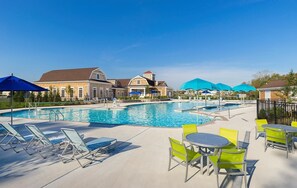 Piscine extérieure, piscine chauffée