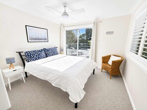 5 bedrooms, iron/ironing board, WiFi