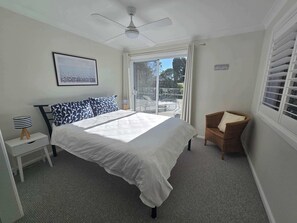 5 bedrooms, iron/ironing board, WiFi, wheelchair access