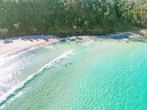 Nær stranden