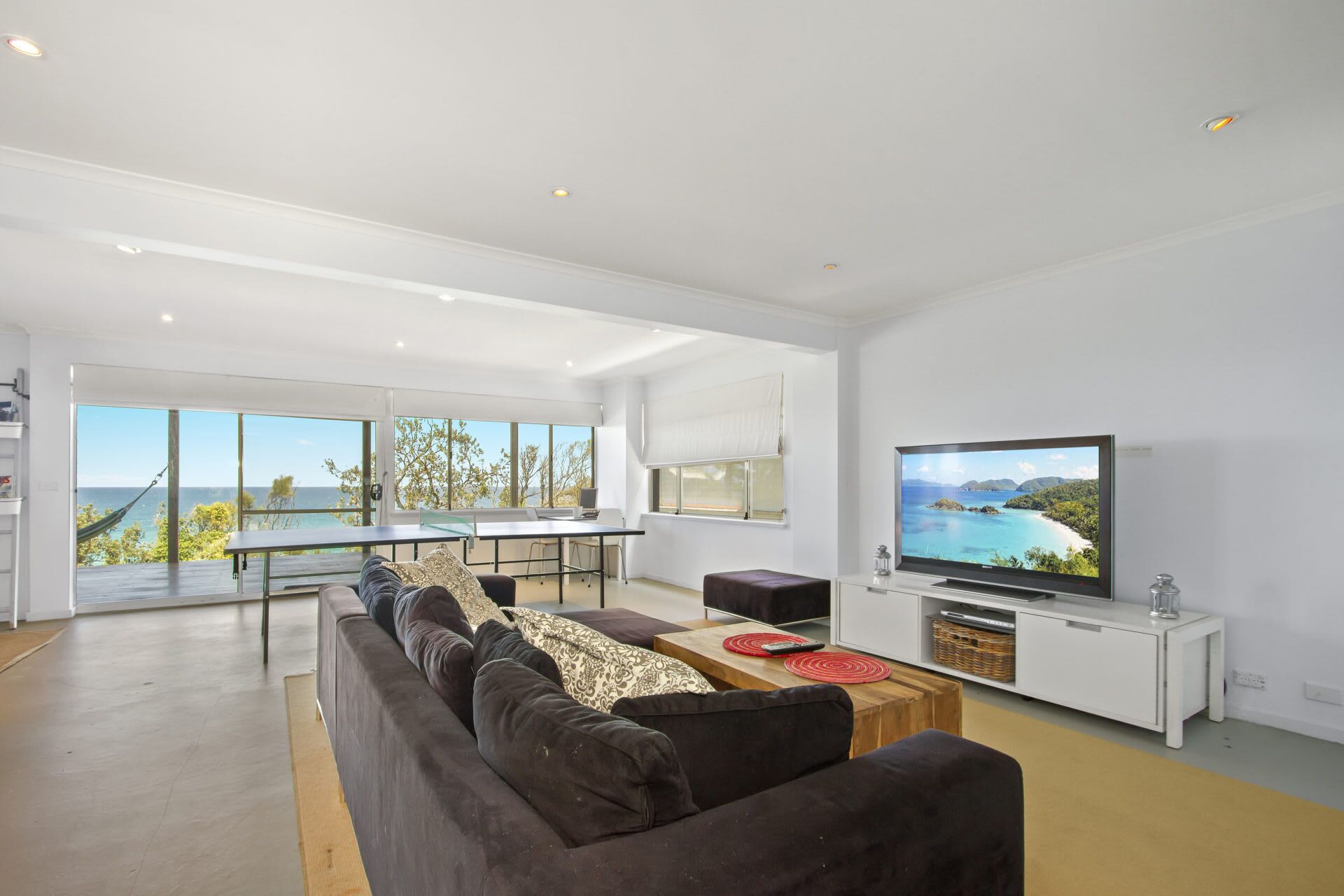 TV, DVD player