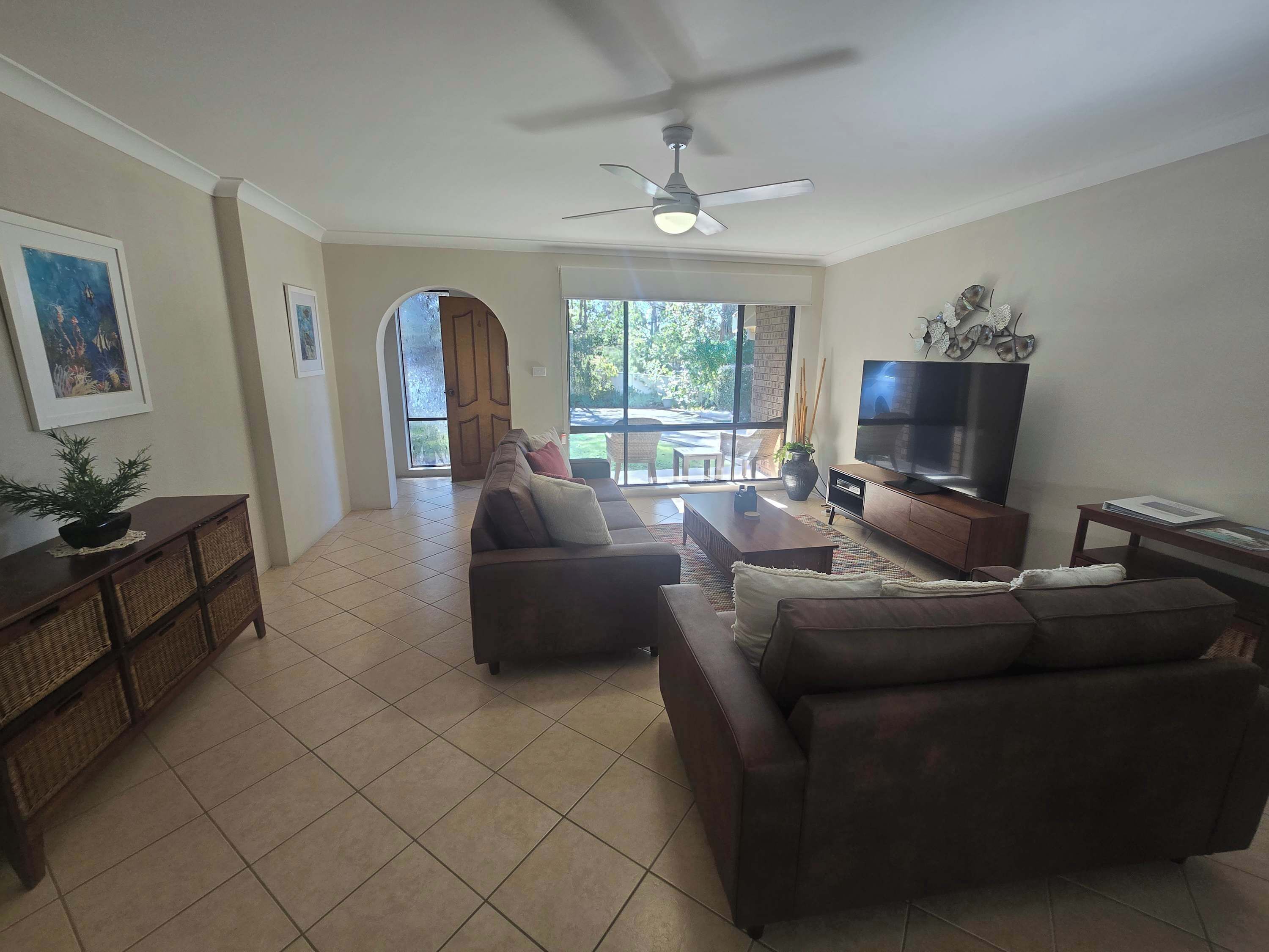 TV, fireplace, DVD player