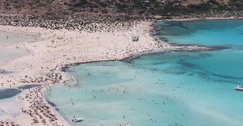 Villa en Pláka con 5 habitaciones, capacidad 10