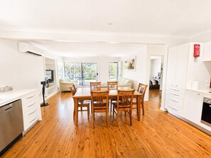 Interior - Harbour Haven at Ulladulla (Ulladulla)