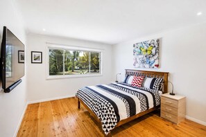 2 chambres, fer et planche à repasser, draps fournis