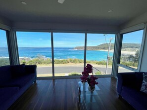 Interior - Stunning Ocean Views (Kioloa)