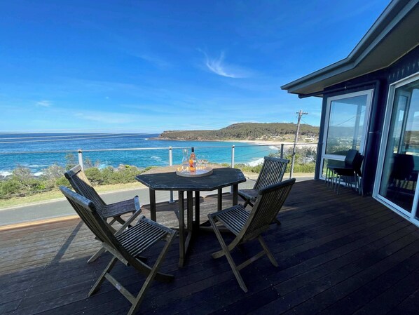 Outdoor dining - Stunning Ocean Views (Kioloa)