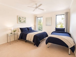 4 bedrooms, iron/ironing board