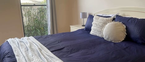 4 bedrooms, iron/ironing board
