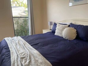 4 bedrooms, iron/ironing board