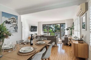 TV, DVD player, offices