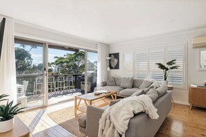 TV, DVD player, books, offices