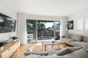 TV, DVD player, books, offices