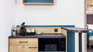 Een 43-inch smart-tv met kabelzenders en een televisie