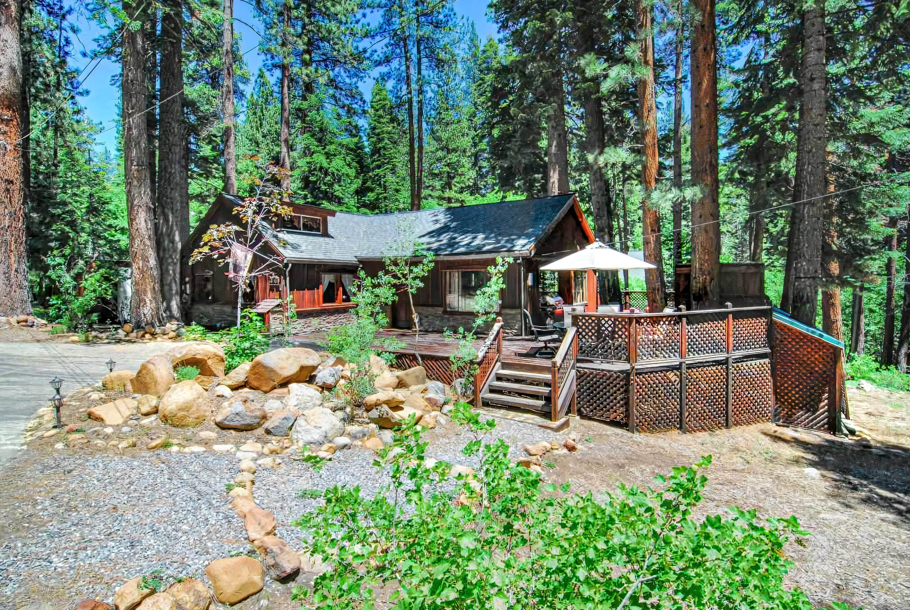 Tahoe Vista Cabin w/ Deck: 1 Mi to Kings Beach!