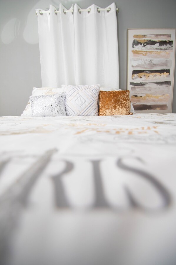 3 chambres, fer et planche à repasser, Wi-Fi gratuit, draps fournis