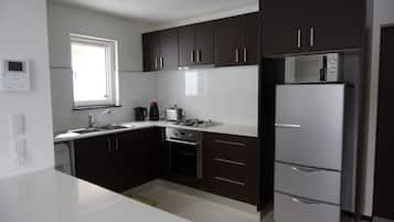 House | Private kitchen | Full-size fridge, microwave, dishwasher, toaster