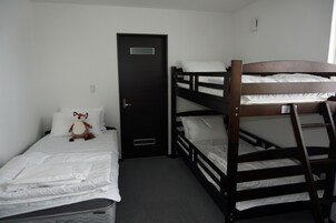 House | 2 bedrooms, iron/ironing board, cribs/infant beds, free WiFi