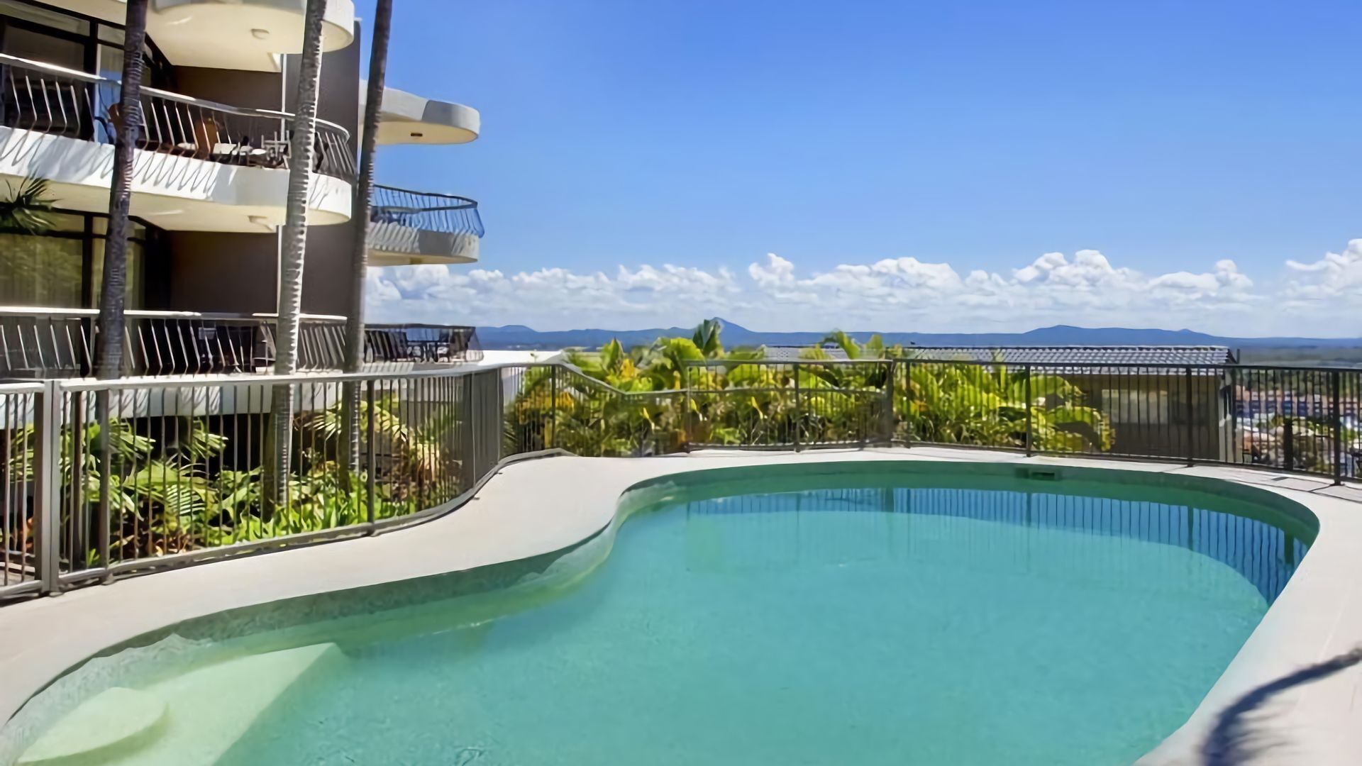 Panorama 200 Apartment 7 - Views of Noosa that continue forever