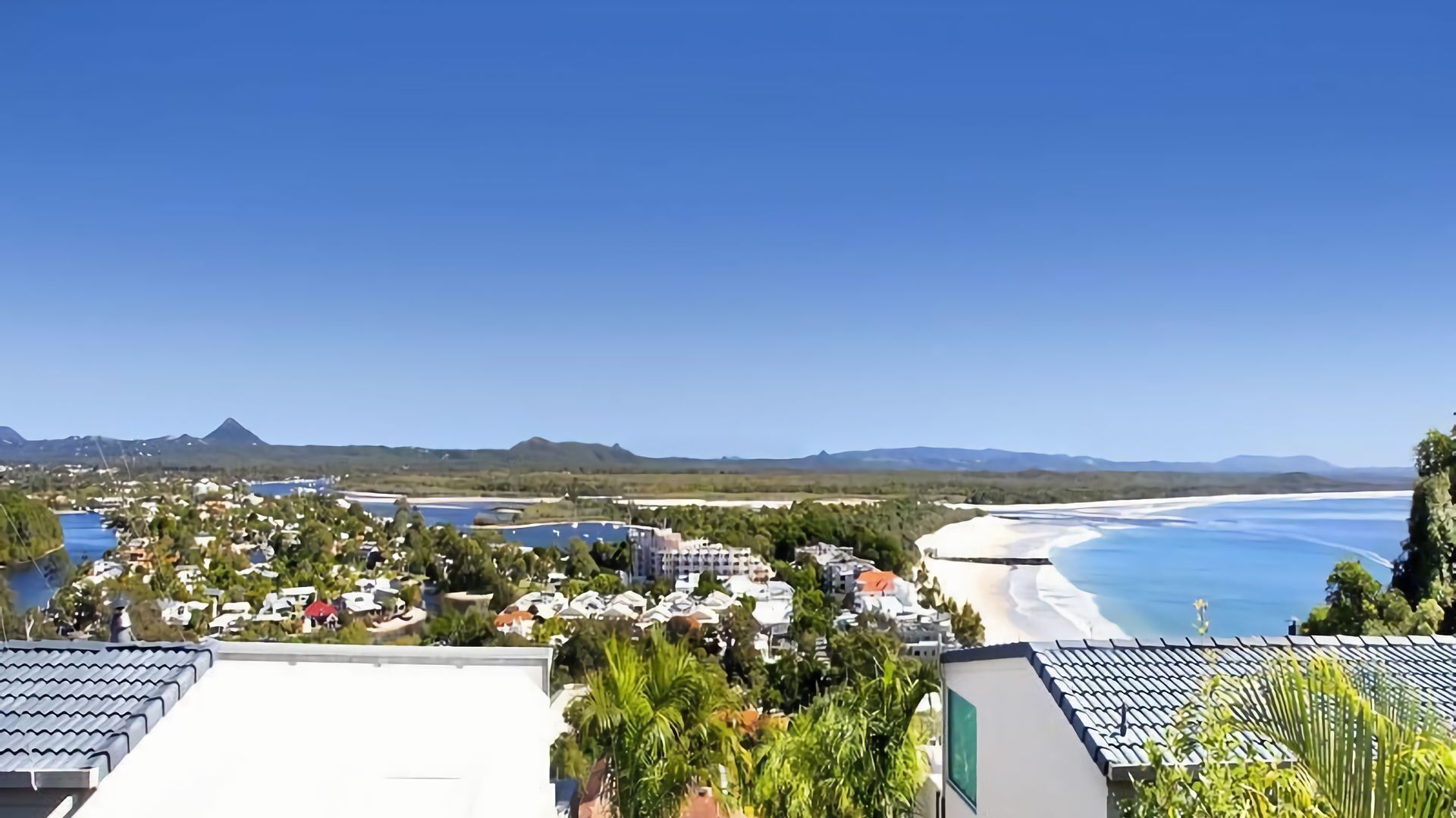 Panorama 200 Apartment 4 - Apartment with stunning views of the beach & Hastings St