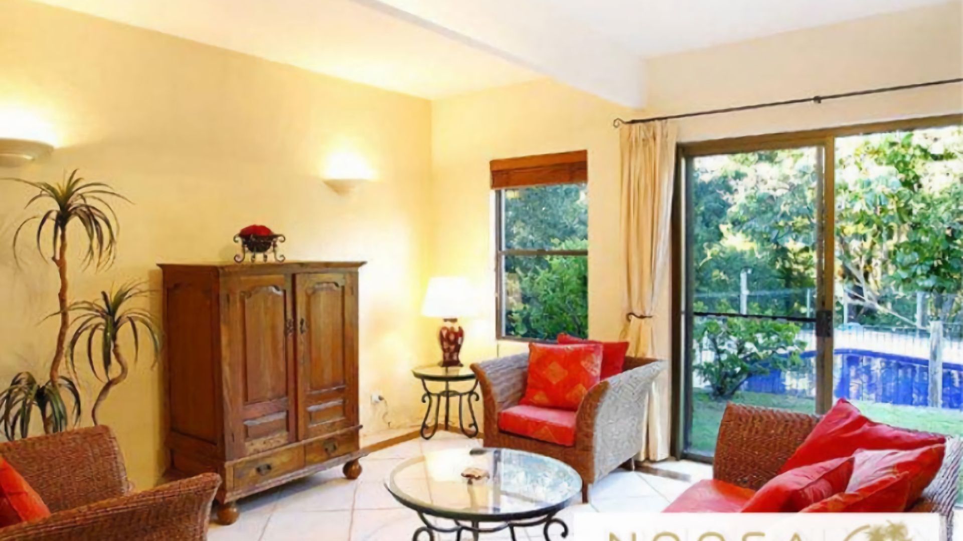 Little Cove Townhouse 3- Enjoy the rainforest surroundings & peaceful ambience with your family