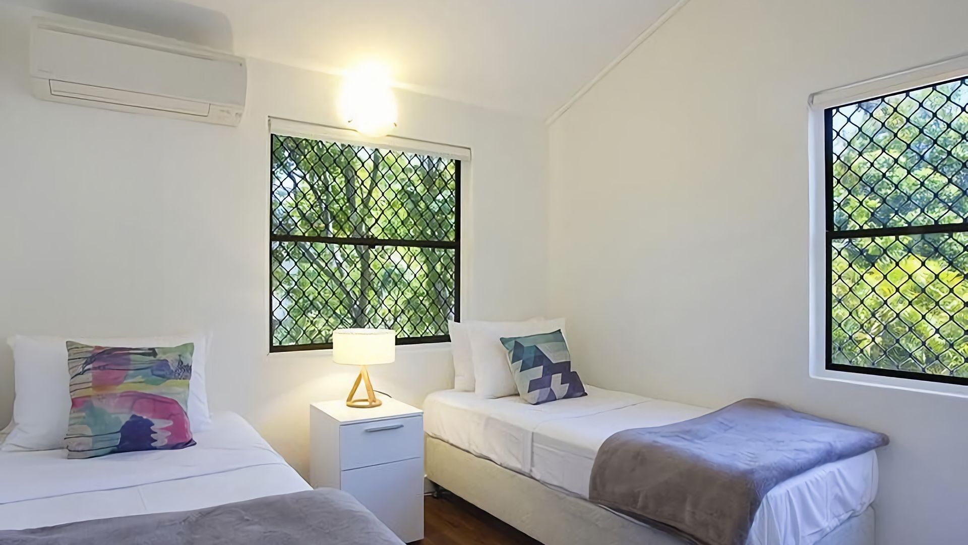 Little Cove Townhouse 5 - In the heart of Little Cove — image 9