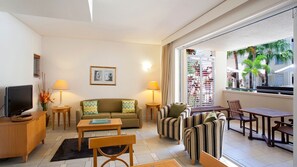 TV, DVD player, offices - Laguna On Hastings 516 Hastings Street 32 (Noosa Heads)