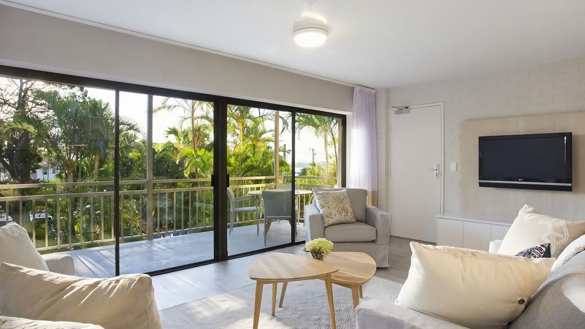 Sundown Lodge 2 Located halfway between Noosa Junction and Noosa Main Beach — image 10