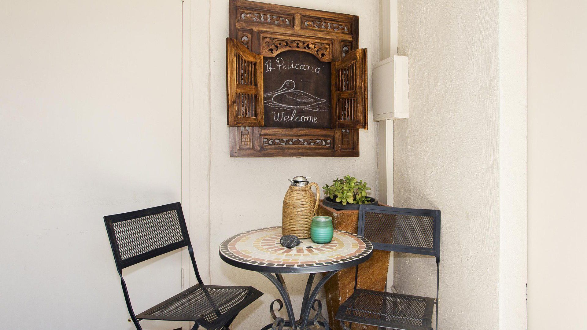 Stunning two level waterfront townhouse — image 2