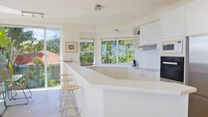 Oven, dishwasher