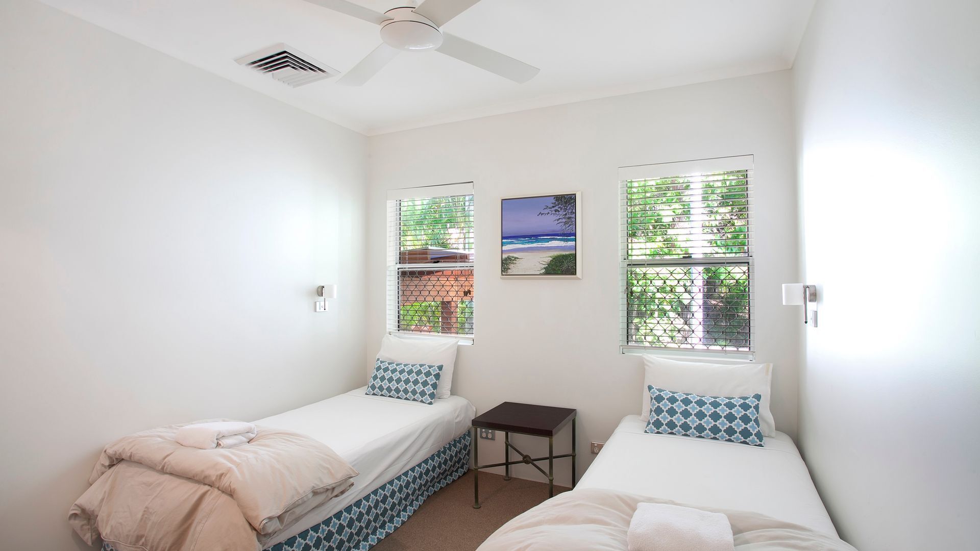 Spectacular Penthouse- Views & a short walk to Little Cove Beach — image 11
