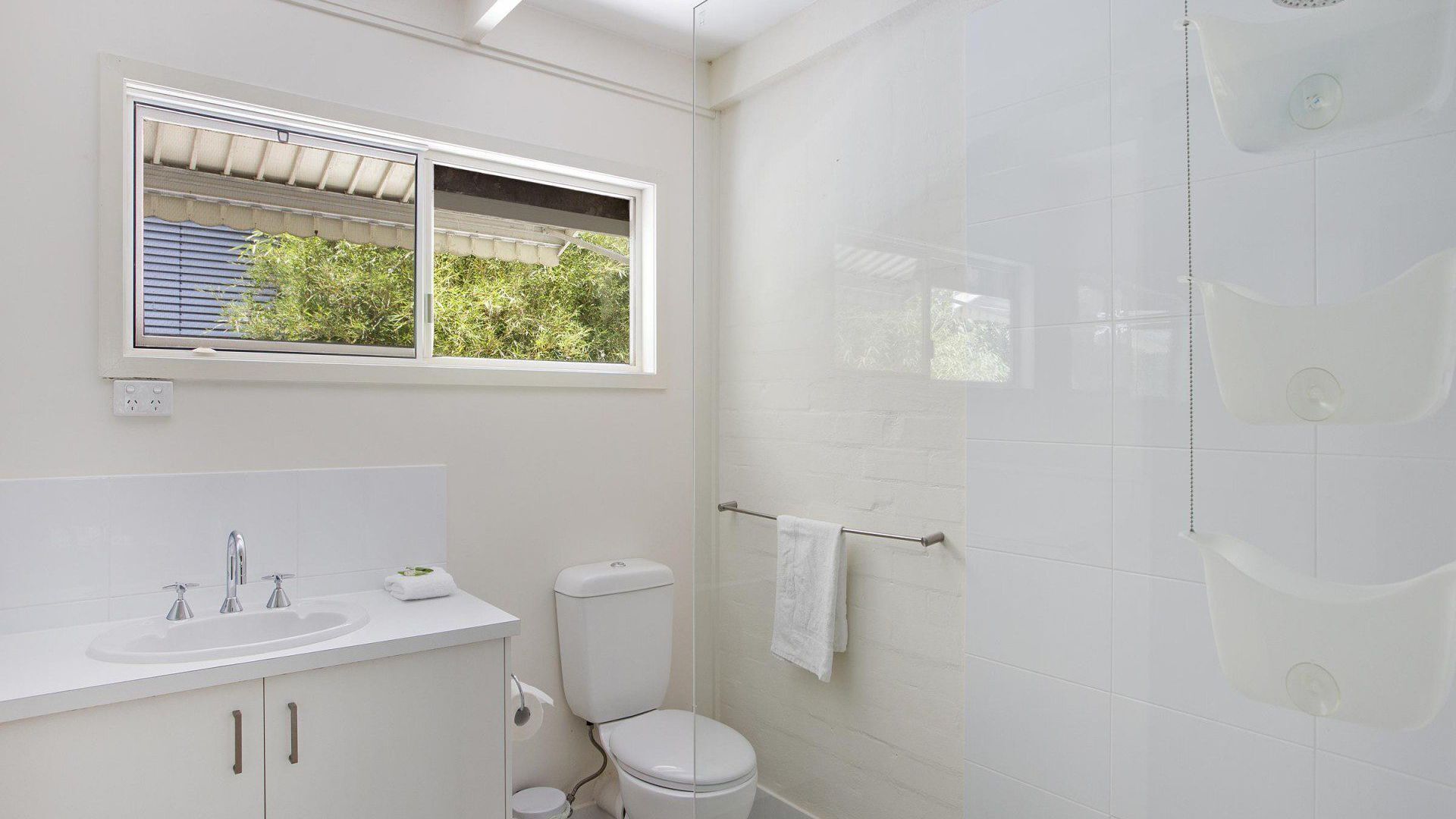Kareela Court 3 - A stones throw from Noosa National Park — image 9
