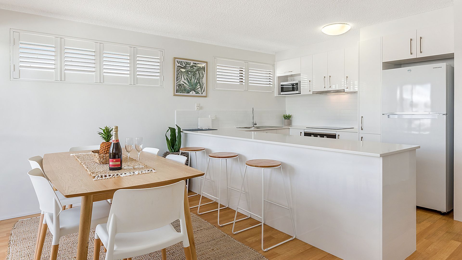 Noosa River waterfront at the rear of Belmondos