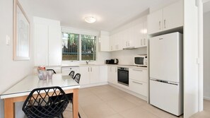 Oven, stovetop